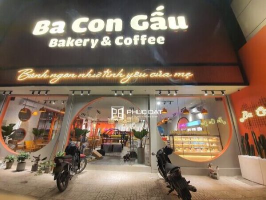 Công trình nhôm kính chuỗi tiệm bánh ngọt 3 Con Gấu