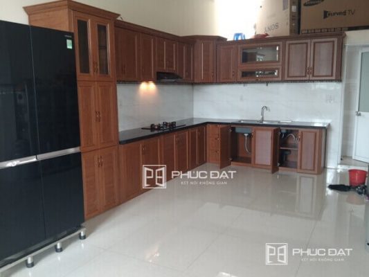 Thi công làm bếp đẹp thiết kế đa chức năng tiện lợi.