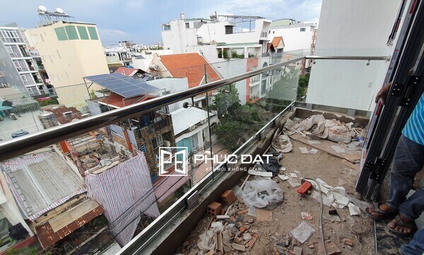 Công trình kính cường lực vách kính, cửa kính tại Biên Hòa, Đồng Nai 6 cong trinh kinh cuong tai bien hoa dong nai 1