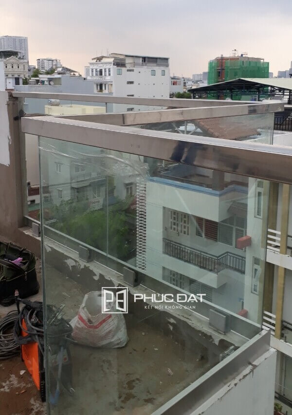 Công trình kính cường lực vách kính, cửa kính tại Biên Hòa, Đồng Nai 3 cong trinh kinh cuong tai bien hoa dong nai 3