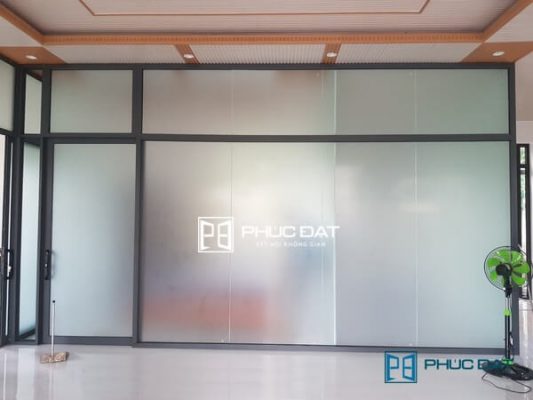 Sản phẩm đội ngũ Phúc Đạt lắp đặt tại công trình cửa nhôm kính Bình Dương, huyện Bến Cát.