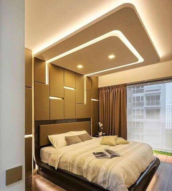 Mẫu phòng ngủ lớn master với thiết kế trần đẳng cấp.