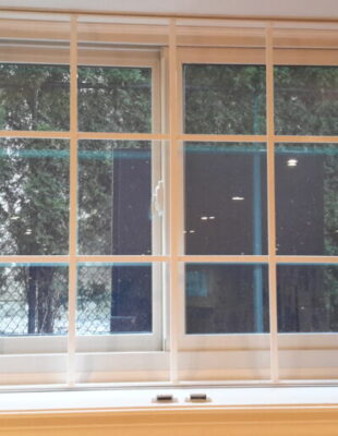 Mẫu khung bảo vệ cửa sổ bằng gỗ đẹp -5